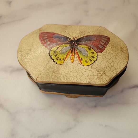 Echo Point ceramic Butterfly 90s canister cream home decor storage trinket box f - Picture 1 of 6